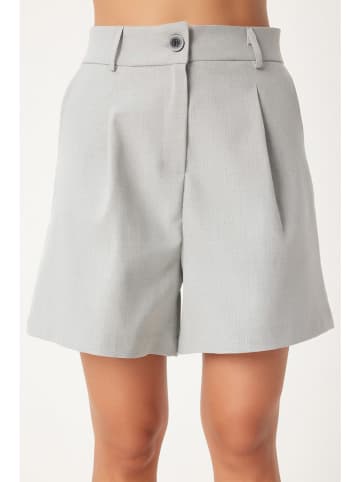 Happiness Istanbul Bermudas in Grau