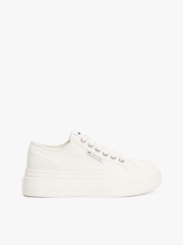 Tommy Hilfiger Shoes Sneakers in Creme