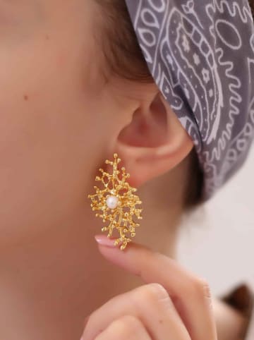 Pierres delicates Vergulde oorstekers met parels