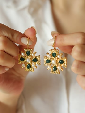 L'Atelier de Gaia Vergulde oorringen met edelstenen en parels