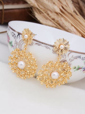 Pierres delicates Pozłacane kolczyki-wkrętki z perłami syntetycznymi