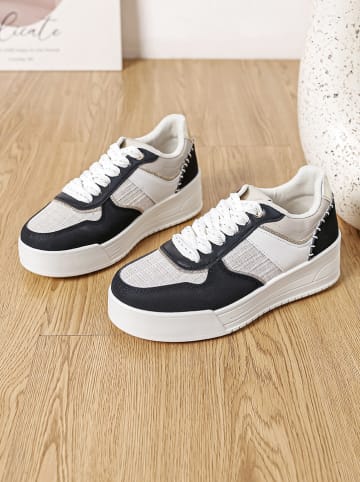 Sixth Sens Sneakers in Beige/ Schwarz