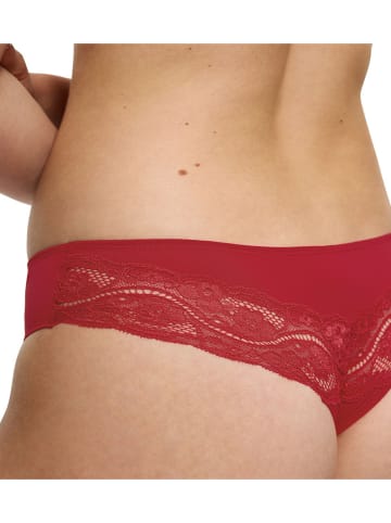 Triumph Stringi w kolorze czerwonym
