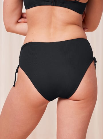 Triumph Bikini-Hose in Schwarz