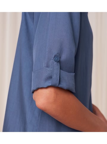 Triumph Kleid in Blau