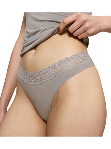 Triumph Stringi w kolorze szarym
