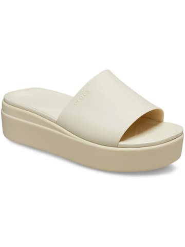 Crocs Klapki "Brooklyn" w kolorze kremowym