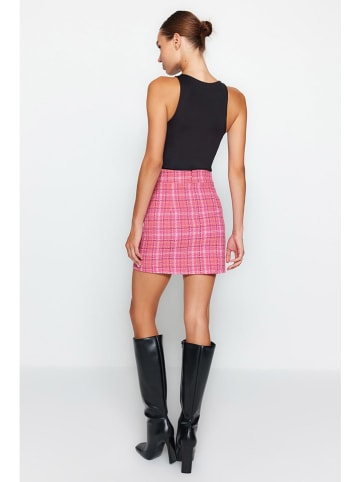 trendyol Rock in Pink