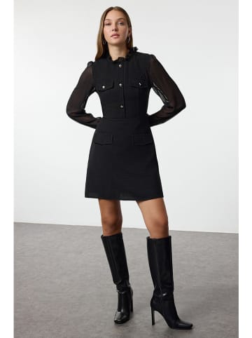 trendyol Kleid in Schwarz