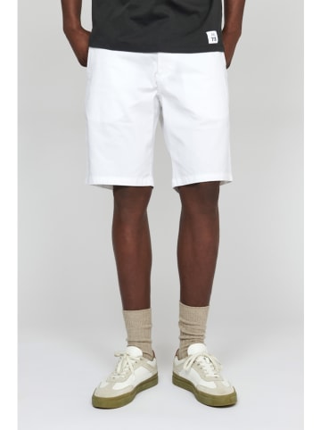 Matinique Chinoshorts in Weiß