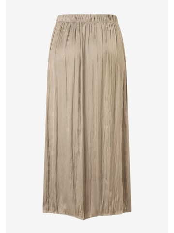 More & More Rock in Beige