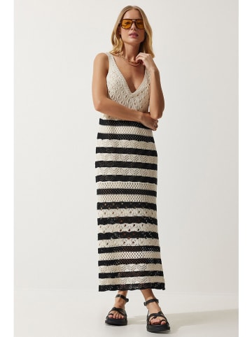 Happiness Istanbul Strickkleid in Schwarz/ Creme