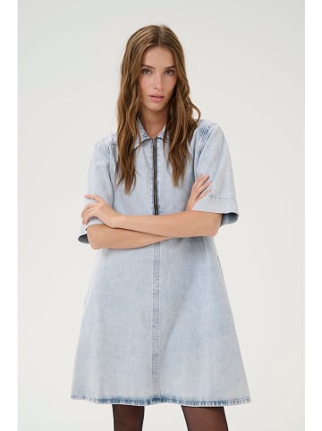 My Essential Wardrobe Jeanskleid in Hellblau