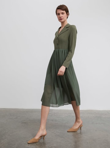 BGN Kleid in Dunkelgrün