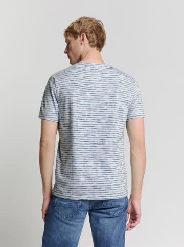 No Excess Shirt in Hellblau