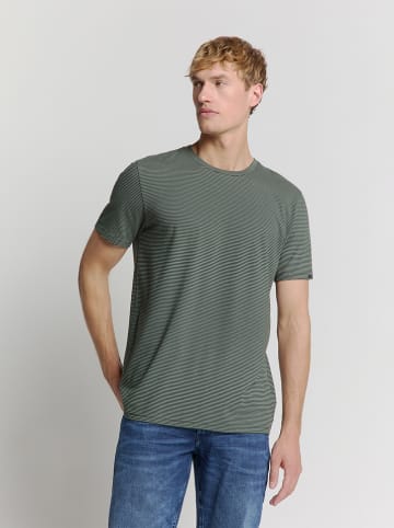 No Excess Shirt in Grün