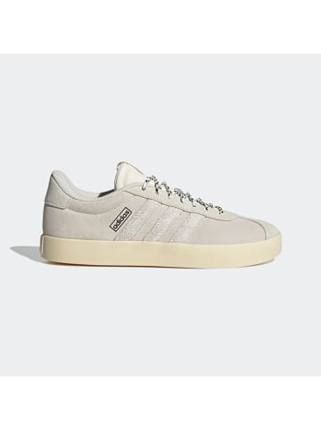 adidas Sneakers in Creme
