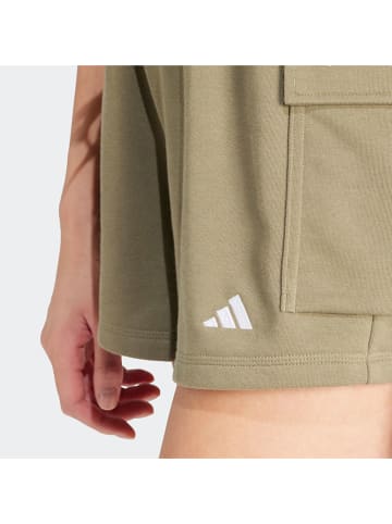 adidas Sweatshorts in Khaki