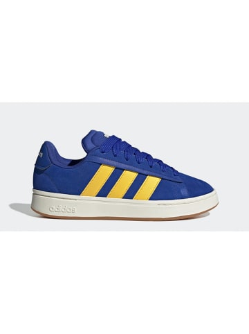 adidas Sneakers in Dunkelblau