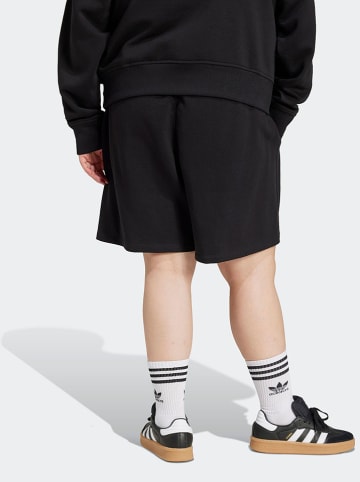 adidas Shorts in Schwarz