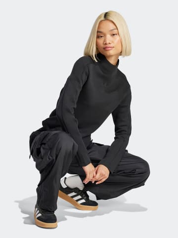 adidas Longsleeve in Schwarz