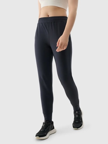 4F Sweathose in Schwarz