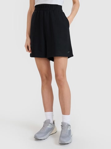 4F Shorts in Schwarz