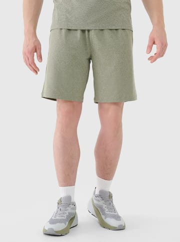 4F Szorty funkcyjne w kolorze khaki