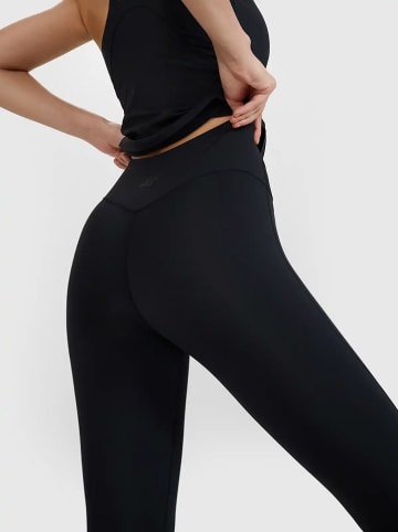 4F Funktionsleggings in Schwarz