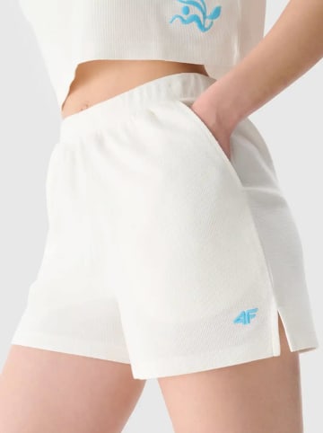 4F Short crème