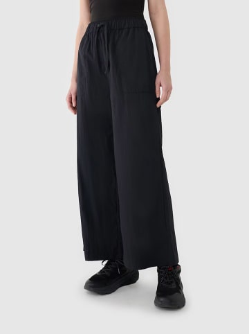 4F Hose in Schwarz