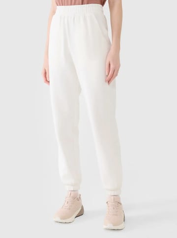 4F Sweathose in Creme