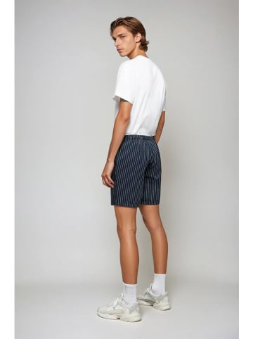 Weekday Short donkerblauw