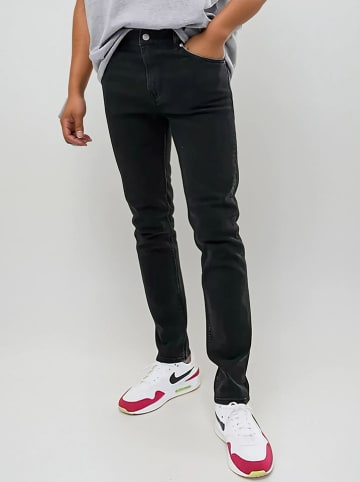 Weekday Jeans - Slim fit - in Schwarz