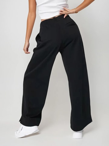 Weekday Hose in Schwarz