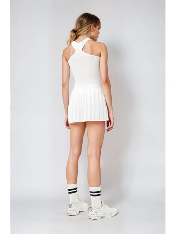 Weekday Short wit