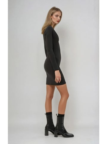 Weekday Kleid in Schwarz