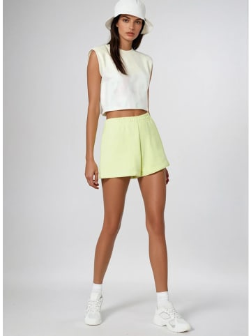 Weekday Sweatshort geel