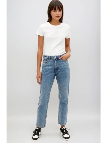 Monki Dżinsy - Regular fit - w kolorze niebieskim