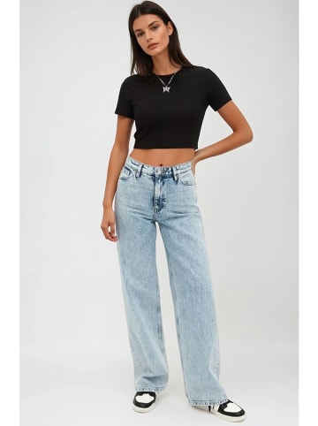 Monki Jeans - Comfort fit - in Hellblau