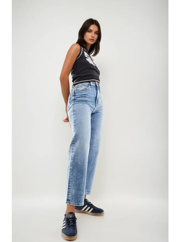 Monki Jeans - Regular fit - in Hellblau