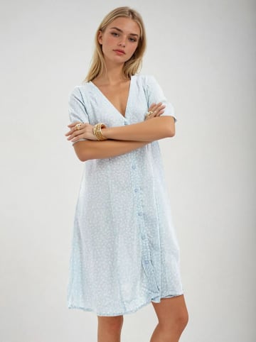 Monki Kleid in Hellblau