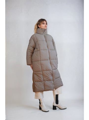 Monki Steppmantel in Grau