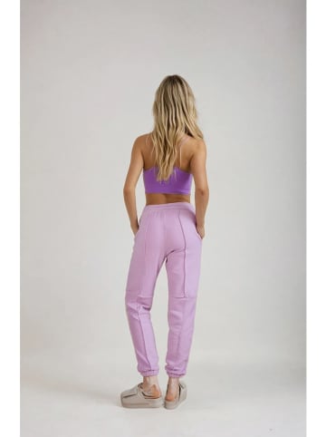 Monki Spodnie dresowe w kolorze fioletowym