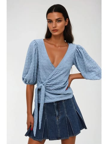 Monki Bluse in Hellblau
