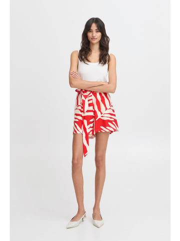 b.young Shorts in Rot
