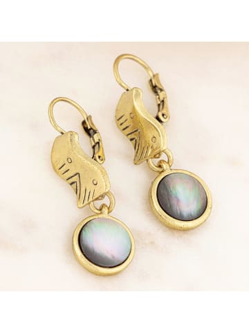 LA CHIQUITA Vergulde oorhangers "Shell Rocks" met parelmoer