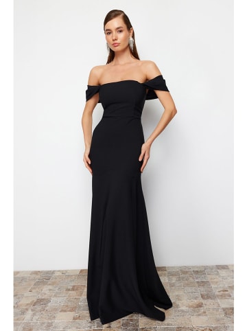 trendyol Kleid in Schwarz