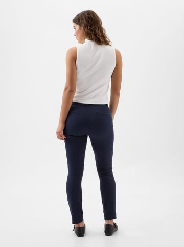 GAP Spodnie chino w kolorze granatowym