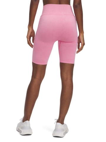 Under Armour Trainingsshorts in Rosa